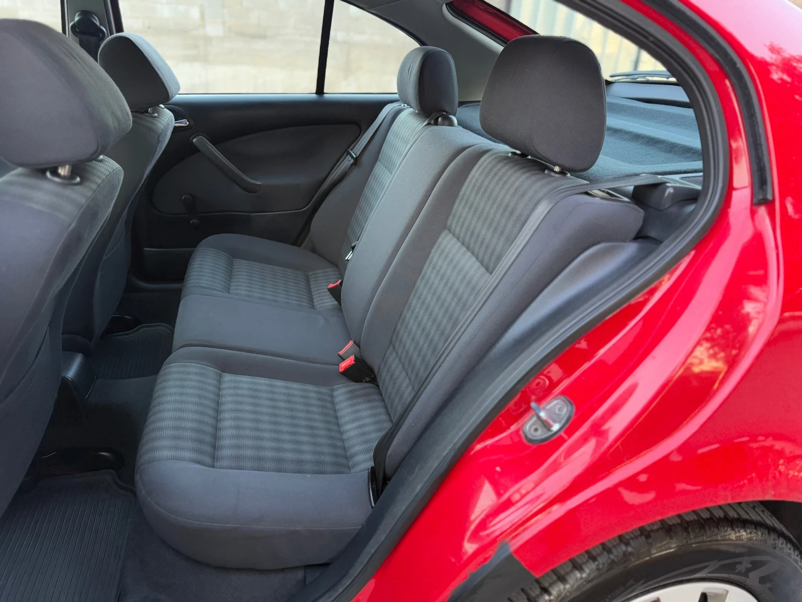 Skoda Octavia 1.9TDI/101кс~Климатик~, снимка 11 - Автомобили и джипове - 54759554