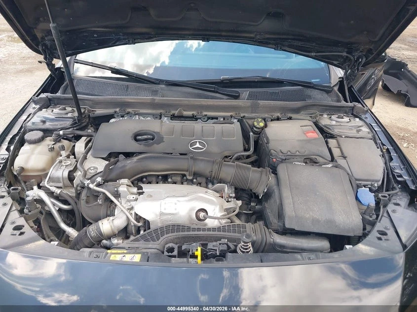 Mercedes-Benz CLA 250 COUPE 4MATIC, снимка 10 - Автомобили и джипове - 54943052