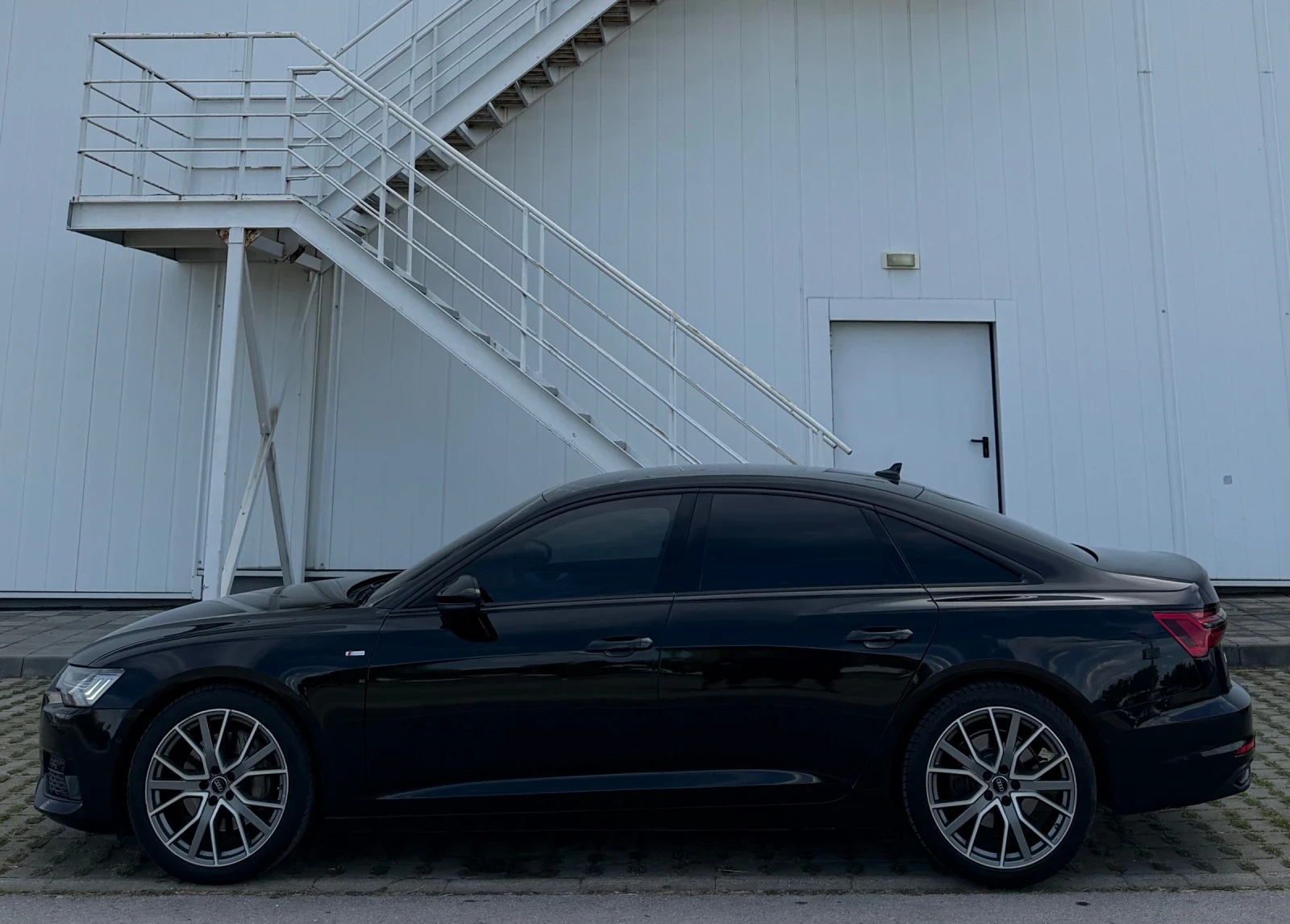 Audi A6 45 TDI* S line* Virtual Cocpit* 360* КАМЕРИ, снимка 5 - Автомобили и джипове - 54967239