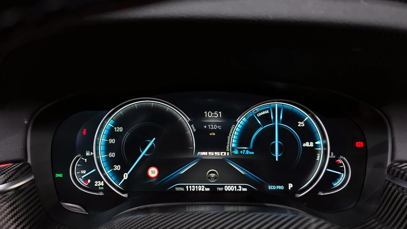 BMW 530 M-PK* HUD* 360* DIS* ОБДУХ* CRYSTAL* КРАЙНА ЦЕНА, снимка 8 - Автомобили и джипове - 55087839