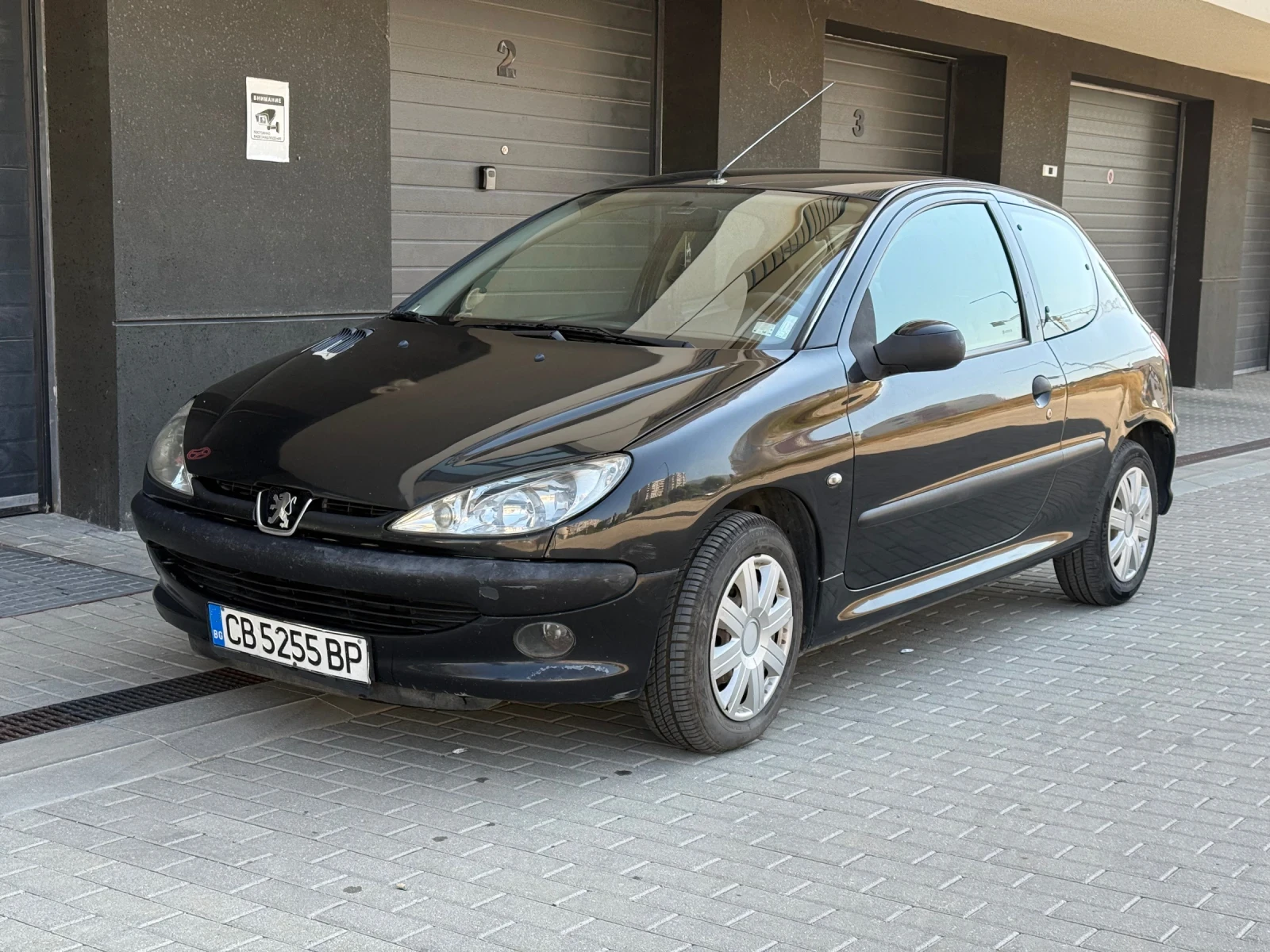 Peugeot 208 1.4 HDI ECO НОВИ ГУМИ= = НАПЪЛНО ОБСЛУЖЕНА, снимка 2 - Автомобили и джипове - 55589561