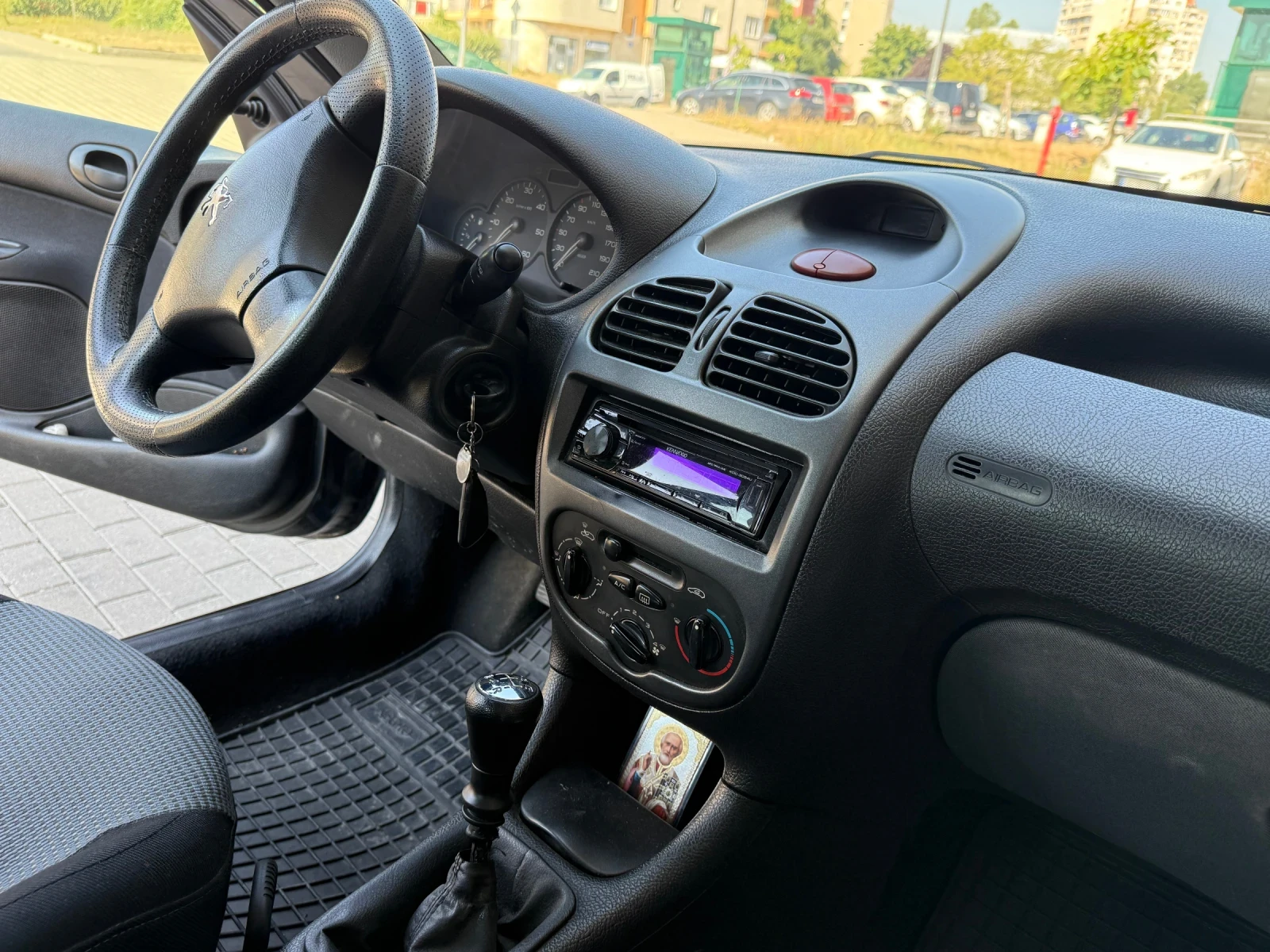 Peugeot 208 1.4 HDI ECO НОВИ ГУМИ= = НАПЪЛНО ОБСЛУЖЕНА, снимка 12 - Автомобили и джипове - 55589561