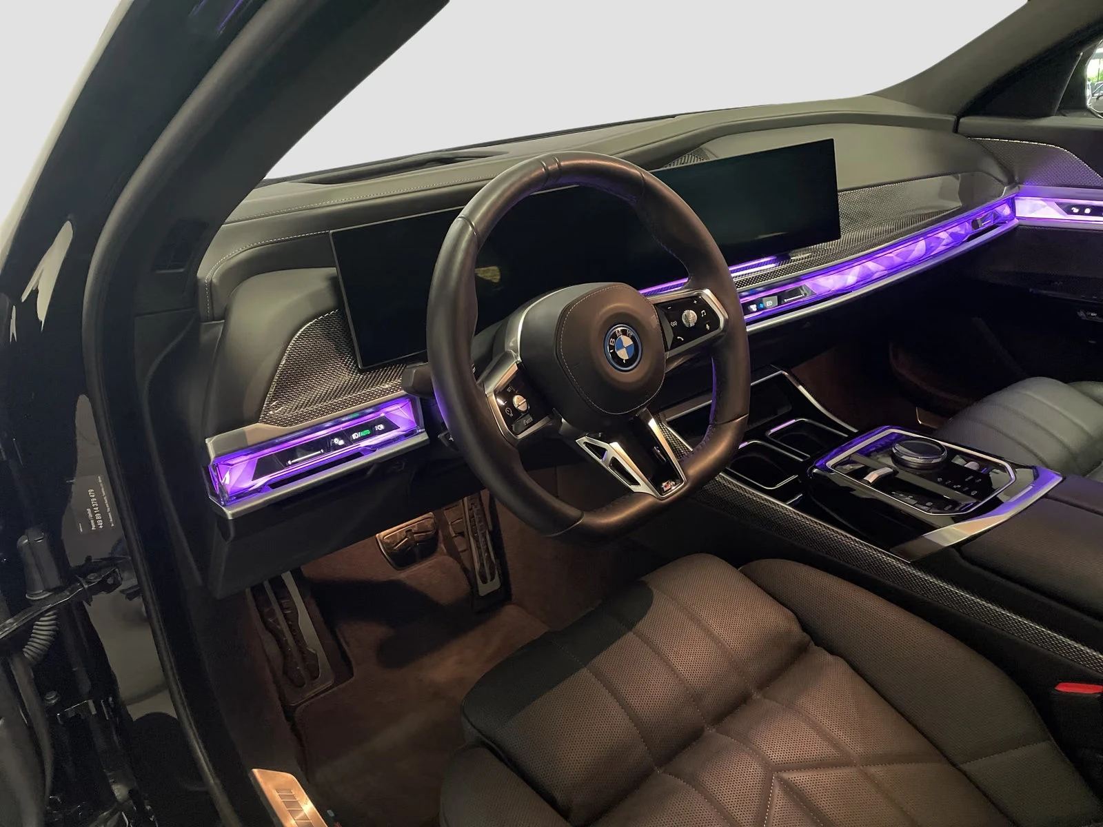 BMW i7 eDRIVE/50/M-SPORT/PANO/360/ACC/VENT/RWD/900z, снимка 8 - Автомобили и джипове - 56193768