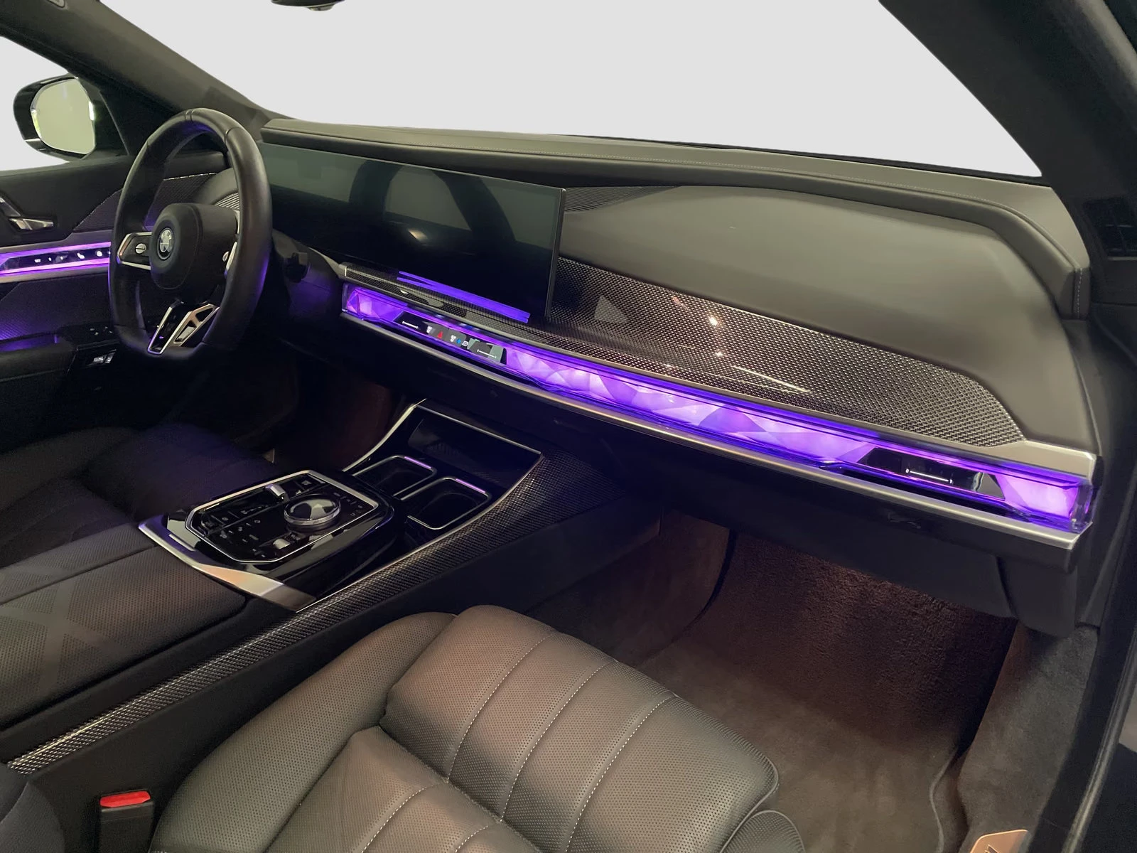 BMW i7 eDRIVE/50/M-SPORT/PANO/360/ACC/VENT/RWD/900z, снимка 10 - Автомобили и джипове - 56193768