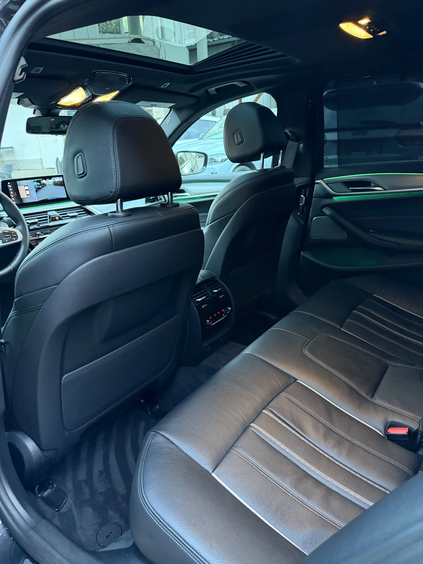 BMW 540 540i xDrive M-Pack, снимка 15 - Автомобили и джипове - 56624629