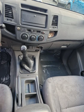 Toyota Hilux 2.5D4D 2WD, снимка 12