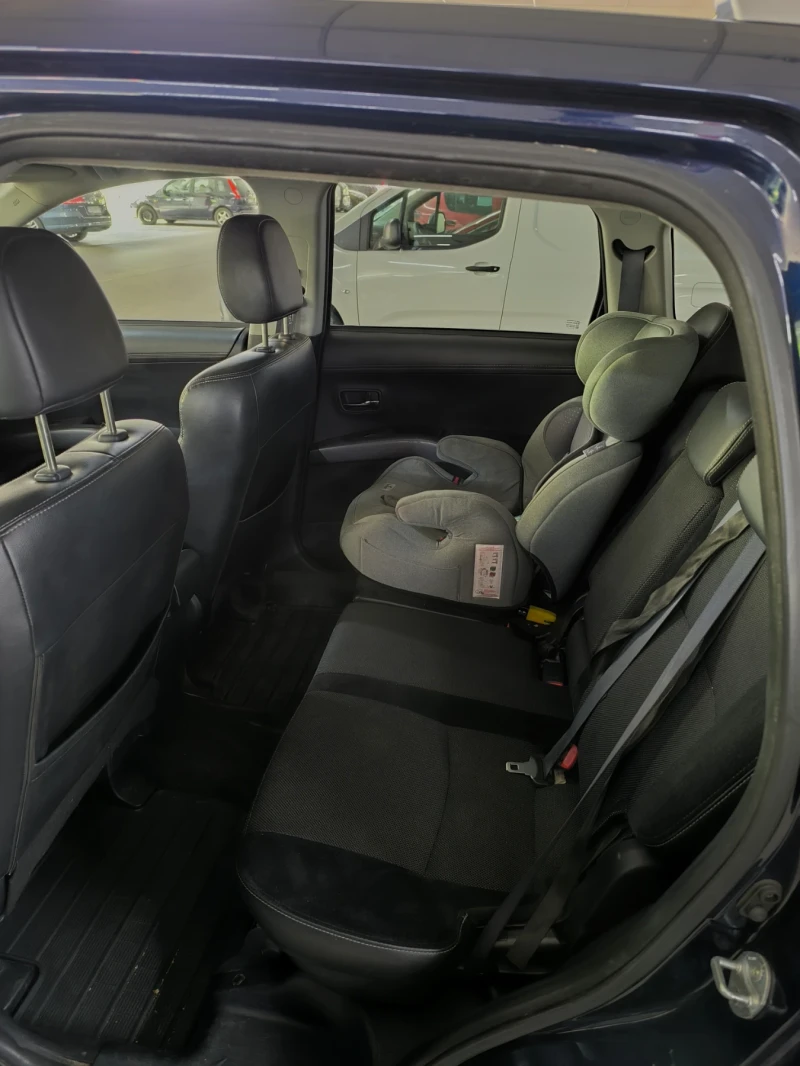 Mitsubishi Outlander 2.0d 6 ск., снимка 11 - Автомобили и джипове - 51968805