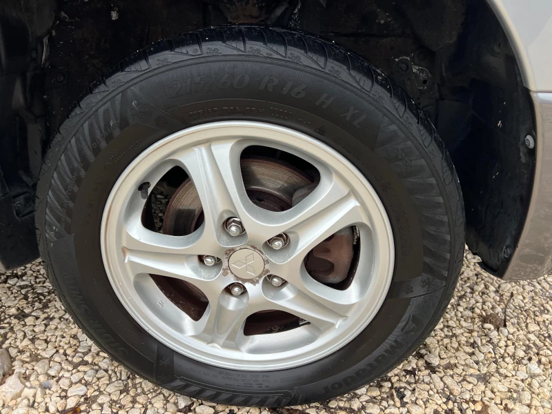 Mitsubishi Outlander 2.4 4WD LPG AUTOMAT, снимка 9 - Автомобили и джипове - 52652479