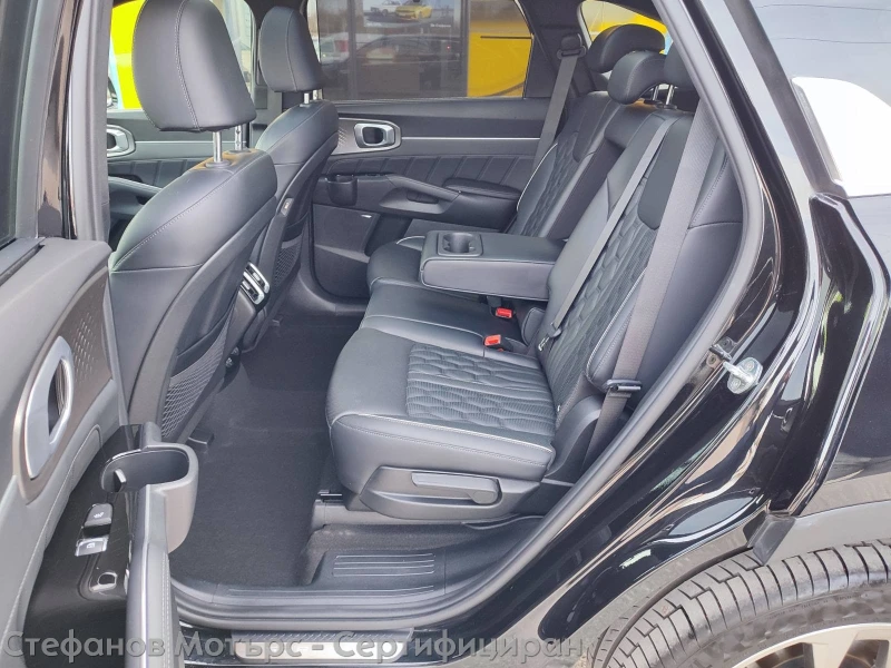 Kia Sorento 4x4 Platinum 2.2 CRDi (202hp) AT8, снимка 13 - Автомобили и джипове - 52704501