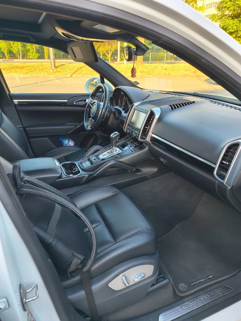 Porsche Cayenne FULL LED/CAMERA/PANORAMA/BOSE/F1, снимка 11 - Автомобили и джипове - 52906610
