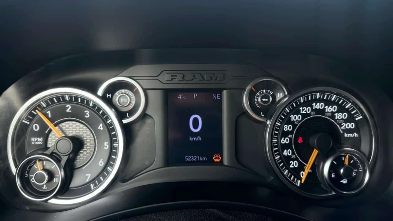 Dodge RAM 2500 Big Horn 4x4 Crew Cab 8  Box * Подгреви * Carfax, снимка 7 - Автомобили и джипове - 53561387