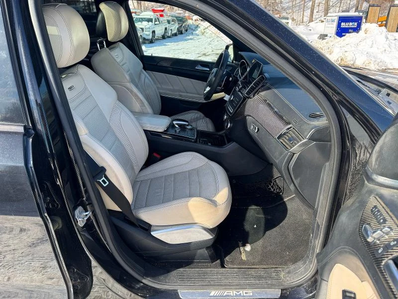 Mercedes-Benz GLS 63 AMG 5.5L 8 All wheel drive - изображение 9