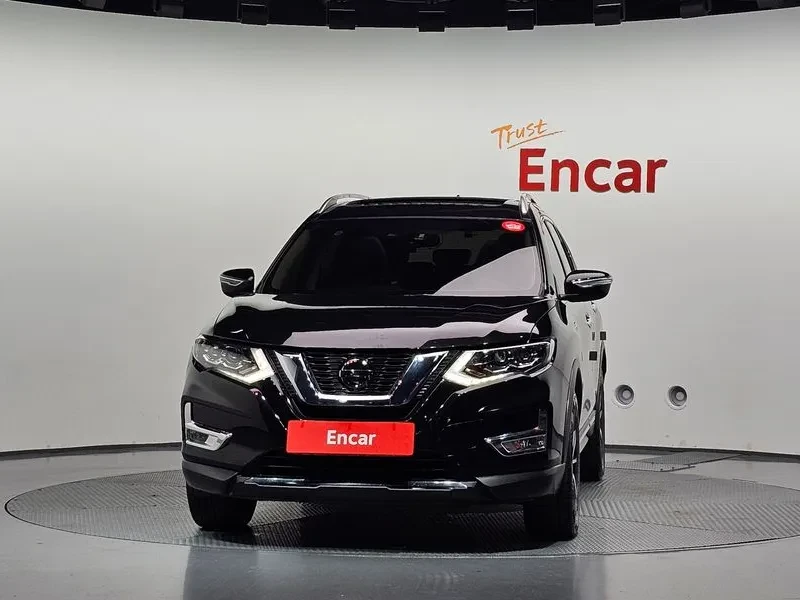 Nissan X-trail 2.5 Tech 4Wd, снимка 3 - Автомобили и джипове - 56666647