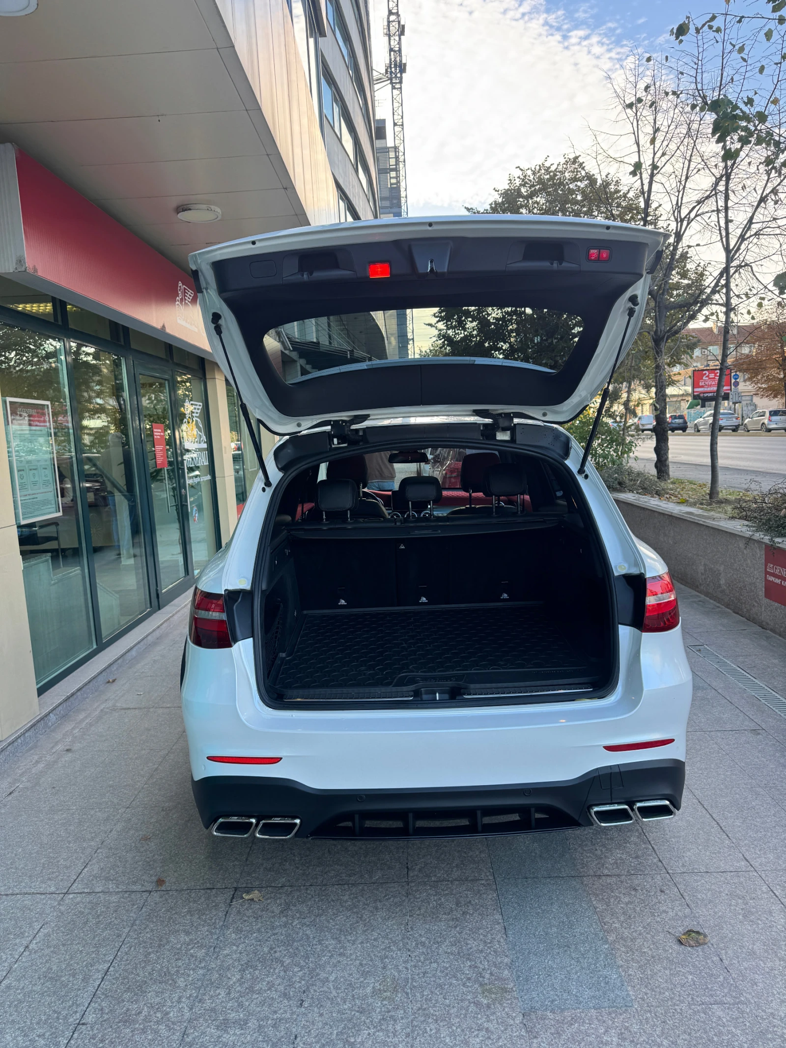 Mercedes-Benz GLC 300 4-MATIC AMG | Mobile.bg   12