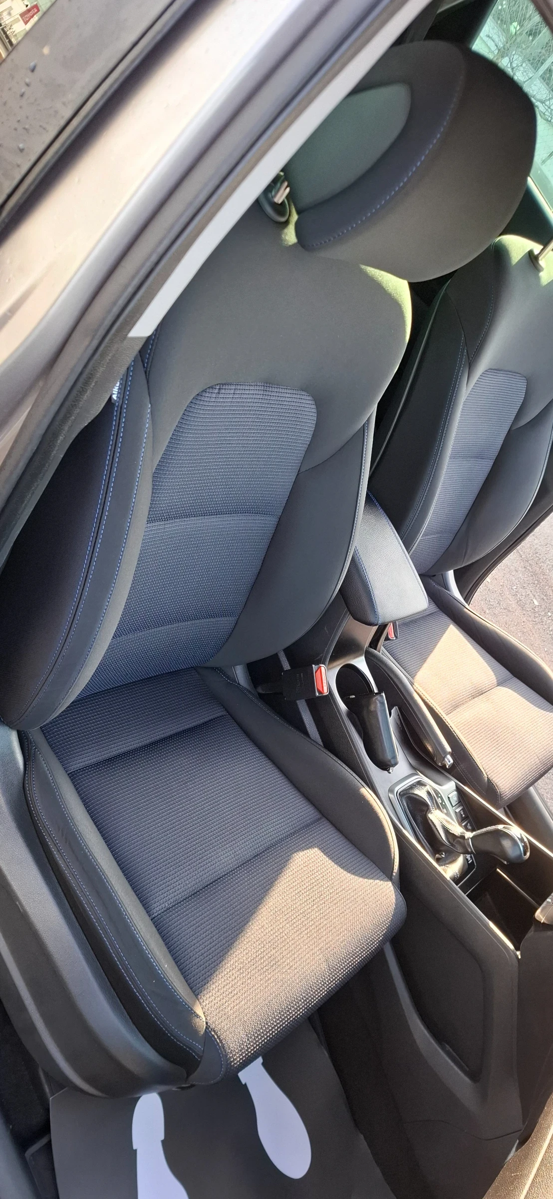 Hyundai Tucson 2.0 crdi 4x4 136 LED Automat  | Mobile.bg � ����������� 13