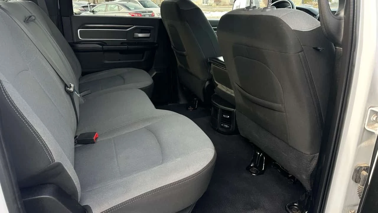 Dodge RAM 2500 Big Horn 4x4 Crew Cab 8  Box * �������� * Carfax | Mobile.bg � ����������� 14