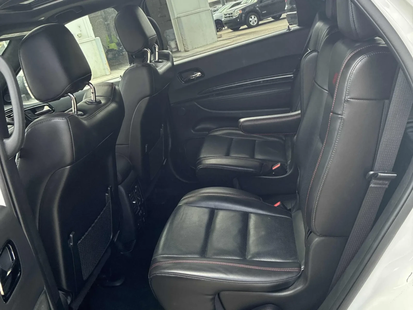 Dodge Durango CARFAX * АВТО КРЕДИТ * ПРОГНОЗНА ЦЕНА ДО БГ * , снимка 8 - Автомобили и джипове - 54623657