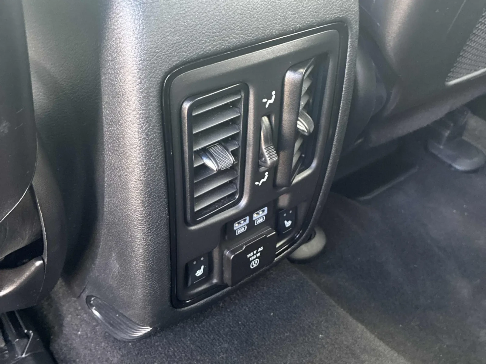 Dodge Durango CARFAX * АВТО КРЕДИТ * ПРОГНОЗНА ЦЕНА ДО БГ * , снимка 13 - Автомобили и джипове - 54623657