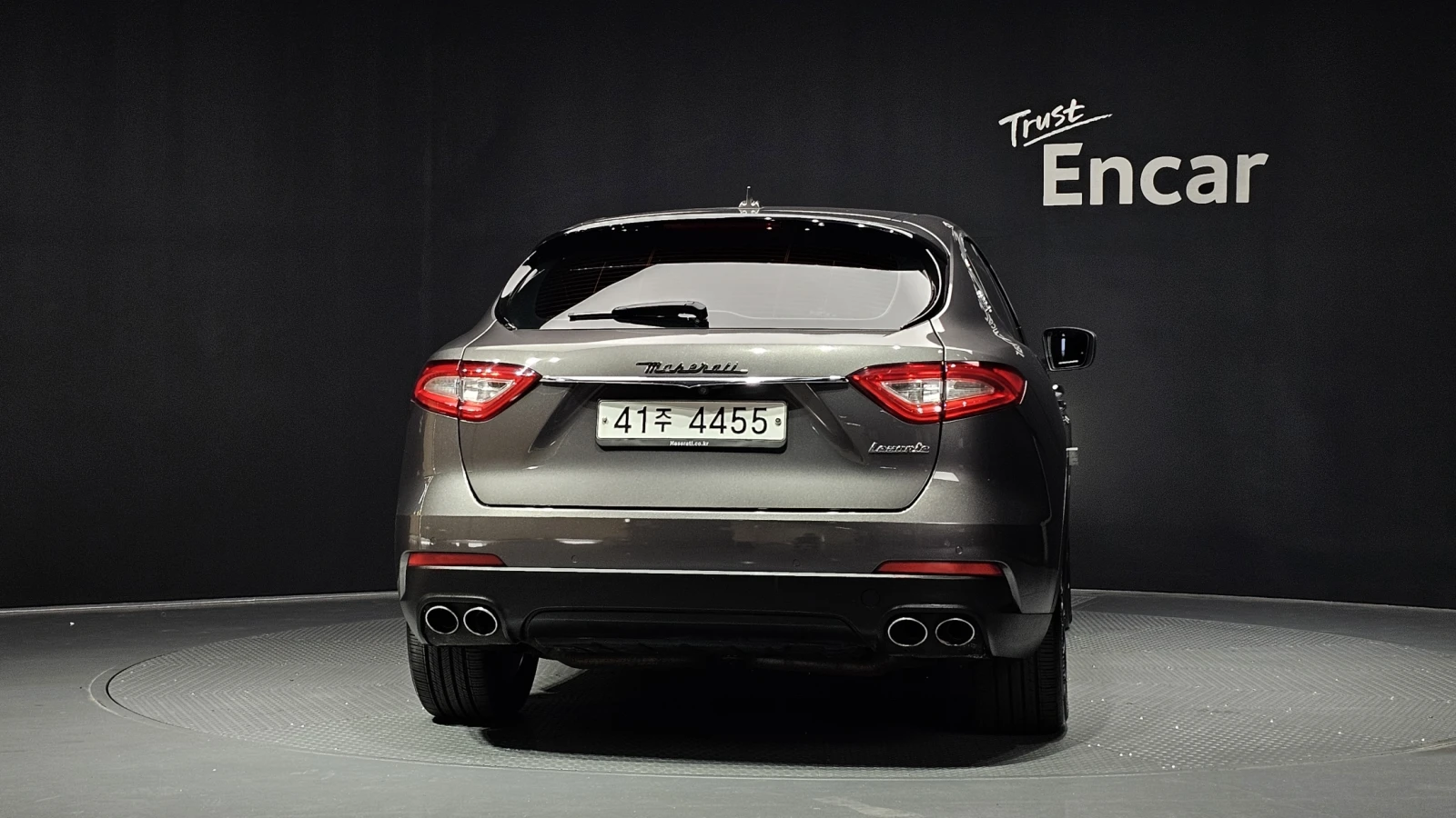 Maserati Levante 3.0d* BLIND SPOT* ЕЛ. БАГАЖНИК* ЛЮК* КРАЙНА ЦЕНА, снимка 4 - Автомобили и джипове - 55595228
