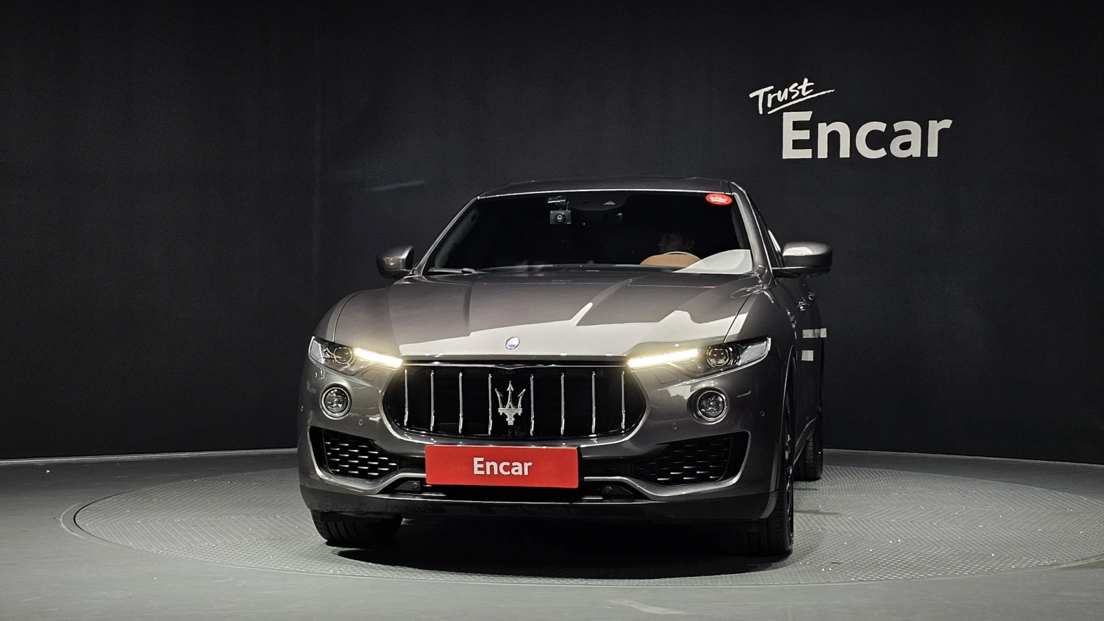 Maserati Levante 3.0d* BLIND SPOT* ЕЛ. БАГАЖНИК* ЛЮК* КРАЙНА ЦЕНА, снимка 3 - Автомобили и джипове - 55595228