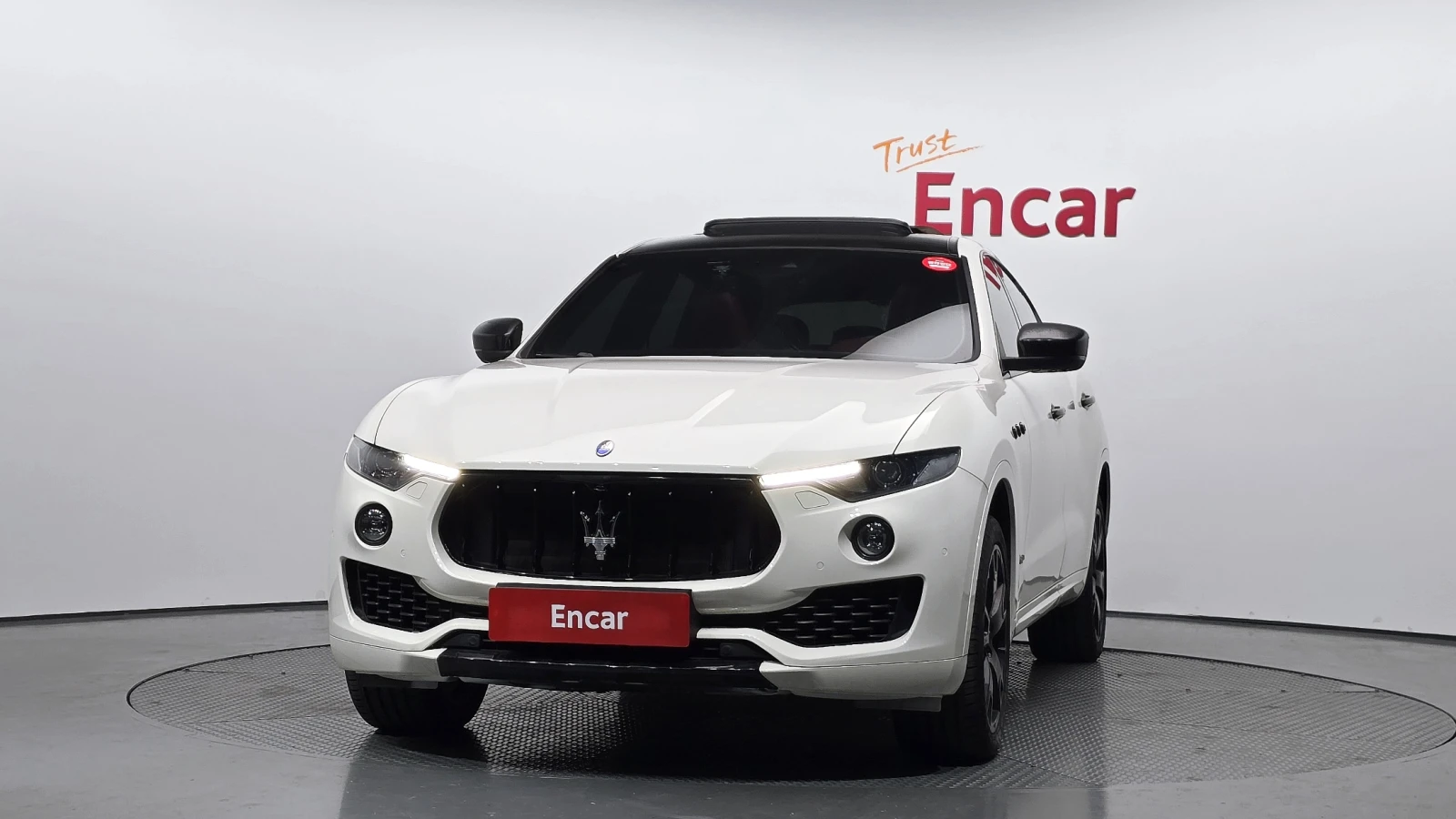 Maserati Levante 3.0* ЕЛ. БАГАЖНИК* BLIND SPOT* ЛЮК* КРАЙНА ЦЕНА, снимка 3 - Автомобили и джипове - 55595228