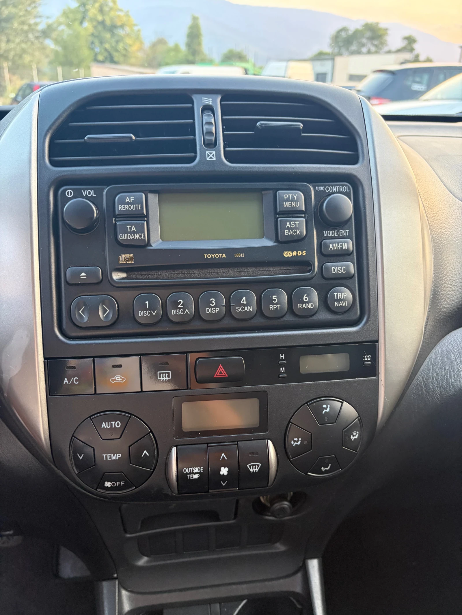 Toyota Rav4 RAV 4 2.0 Бензин 4х4 ТОП, снимка 14 - Автомобили и джипове - 55618556