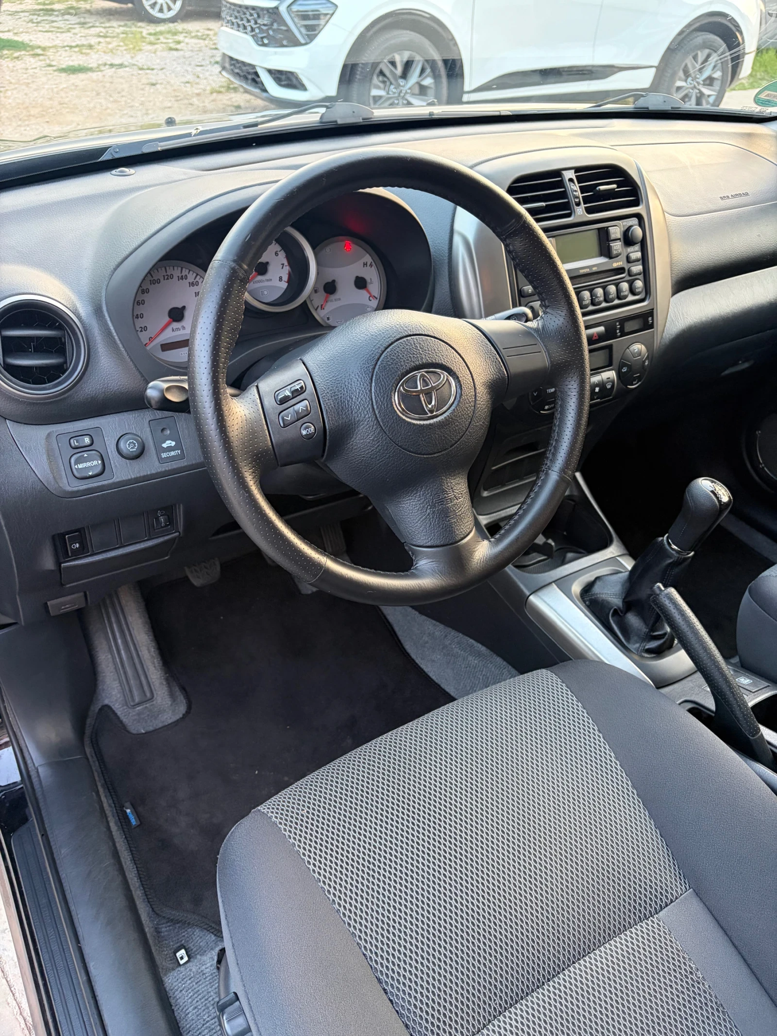 Toyota Rav4 RAV 4 2.0 Бензин 4х4 ТОП, снимка 9 - Автомобили и джипове - 55618556