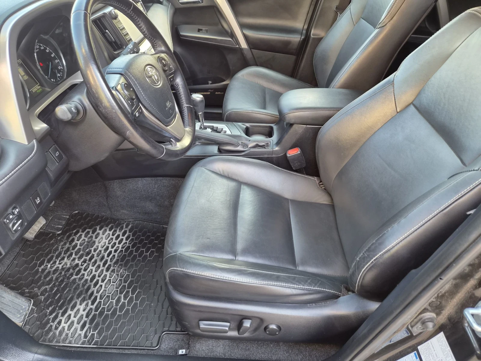 Toyota Rav4 2.5 197k.s HYBRID, снимка 12 - Автомобили и джипове - 55936152