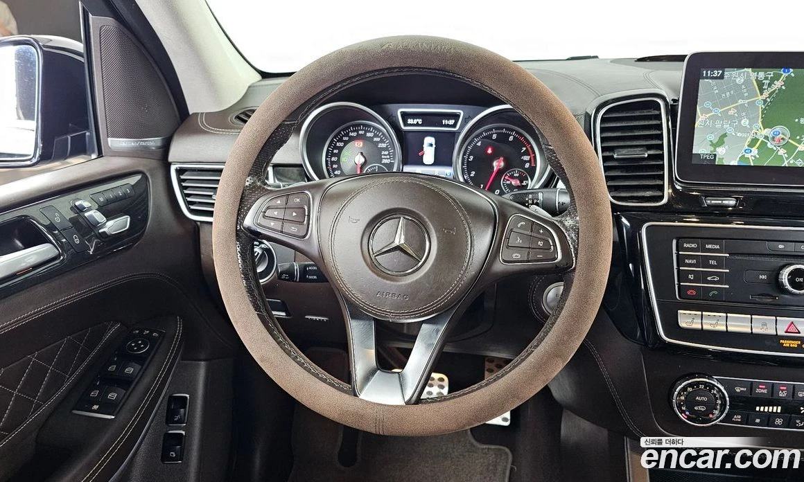 Mercedes-Benz GLS GLS500 4MATIC, снимка 13 - Автомобили и джипове - 56122319