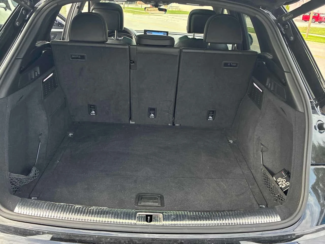 Audi SQ5 Technik  CARFAX, снимка 11 - Автомобили и джипове - 56161476