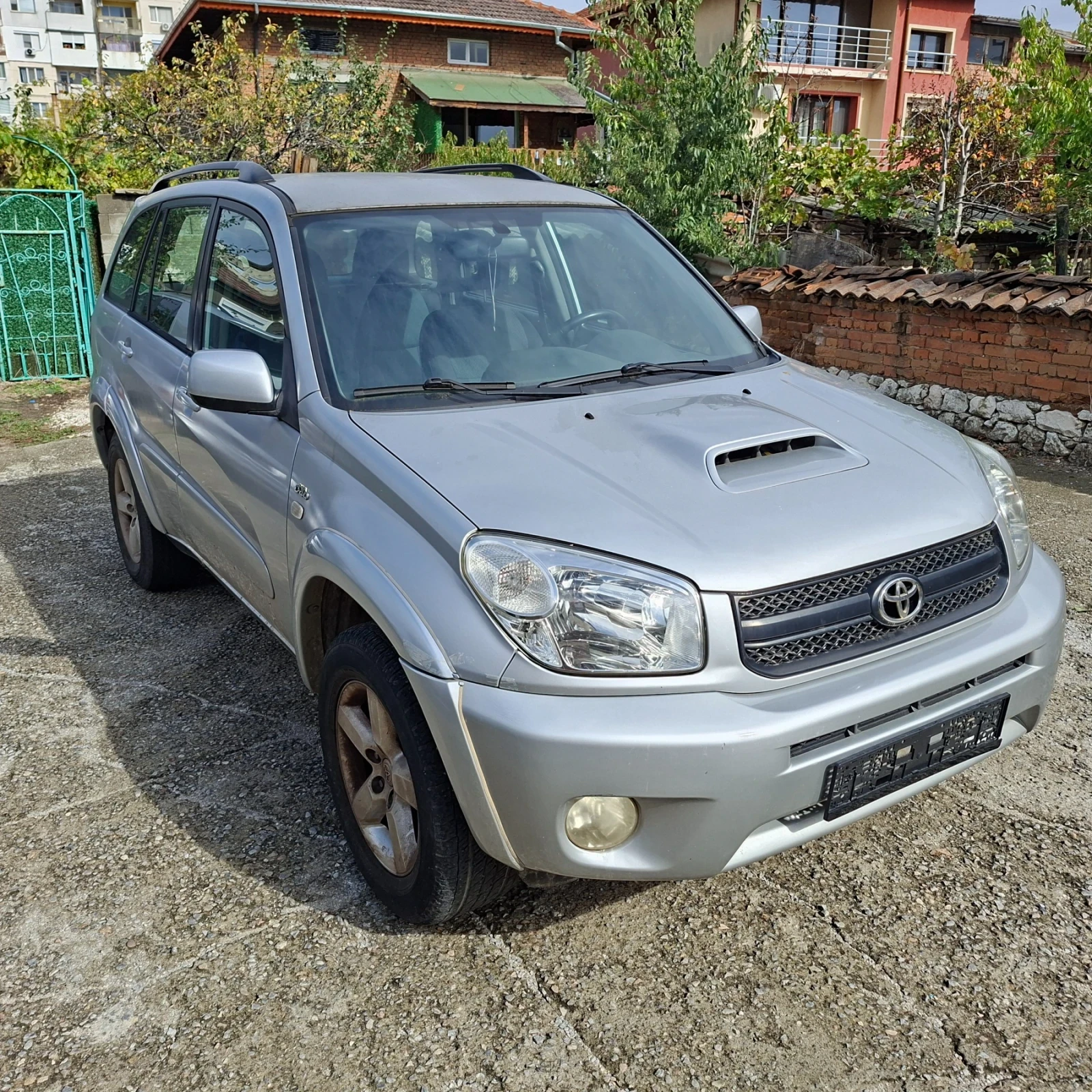 Toyota Rav4 20 D4D, снимка 2 - Автомобили и джипове - 56503895