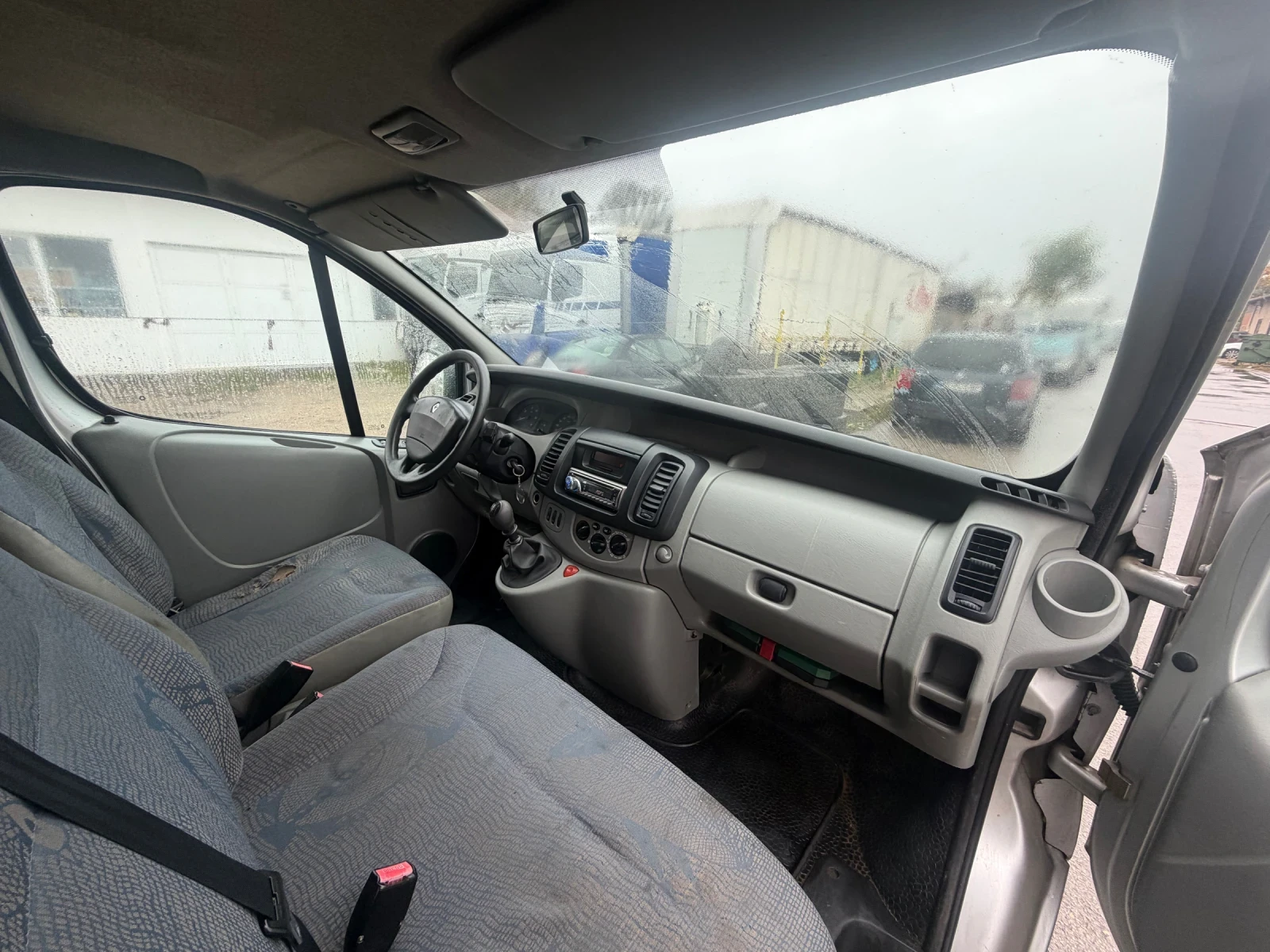 Renault Trafic 1.9DCI 101кс, снимка 8 - Бусове и автобуси - 56705921