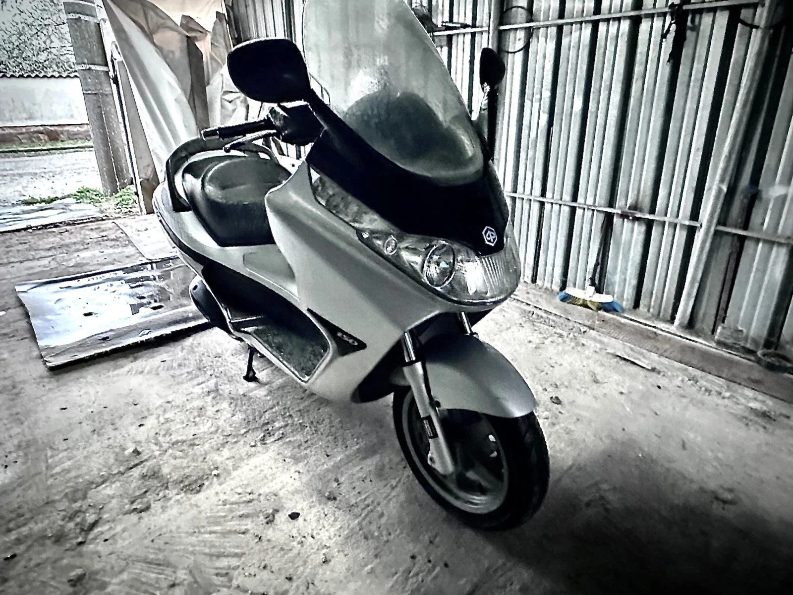Piaggio X8  - изображение 3