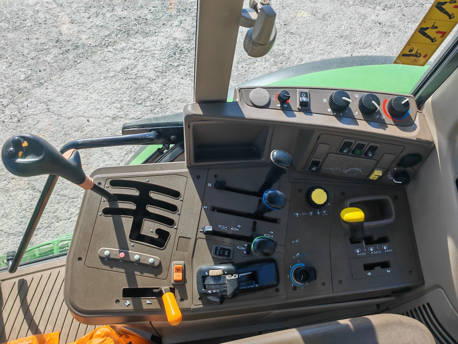 Трактор John Deere 6830 TLS лизинг с първоначална вноска 20 %, снимка 12 - Селскостопанска техника - 54555173