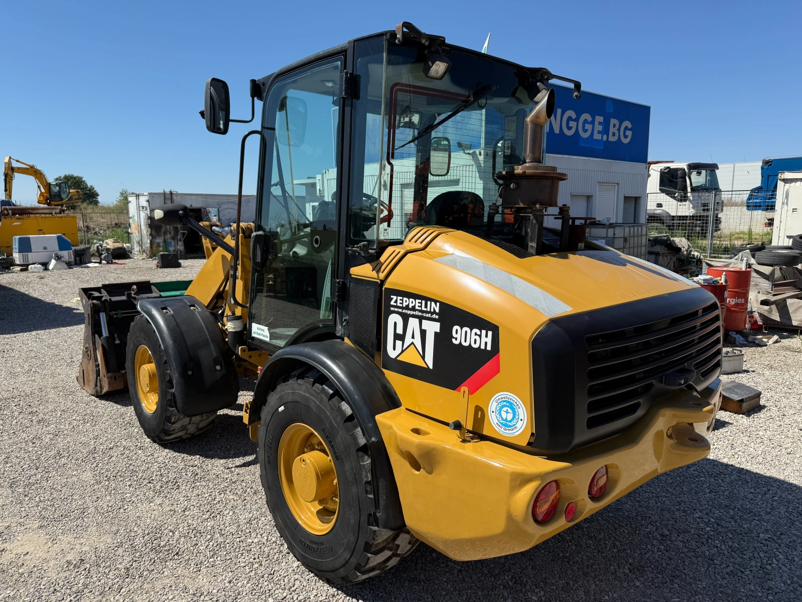 Челен товарач Caterpillar 906H - изображение 4