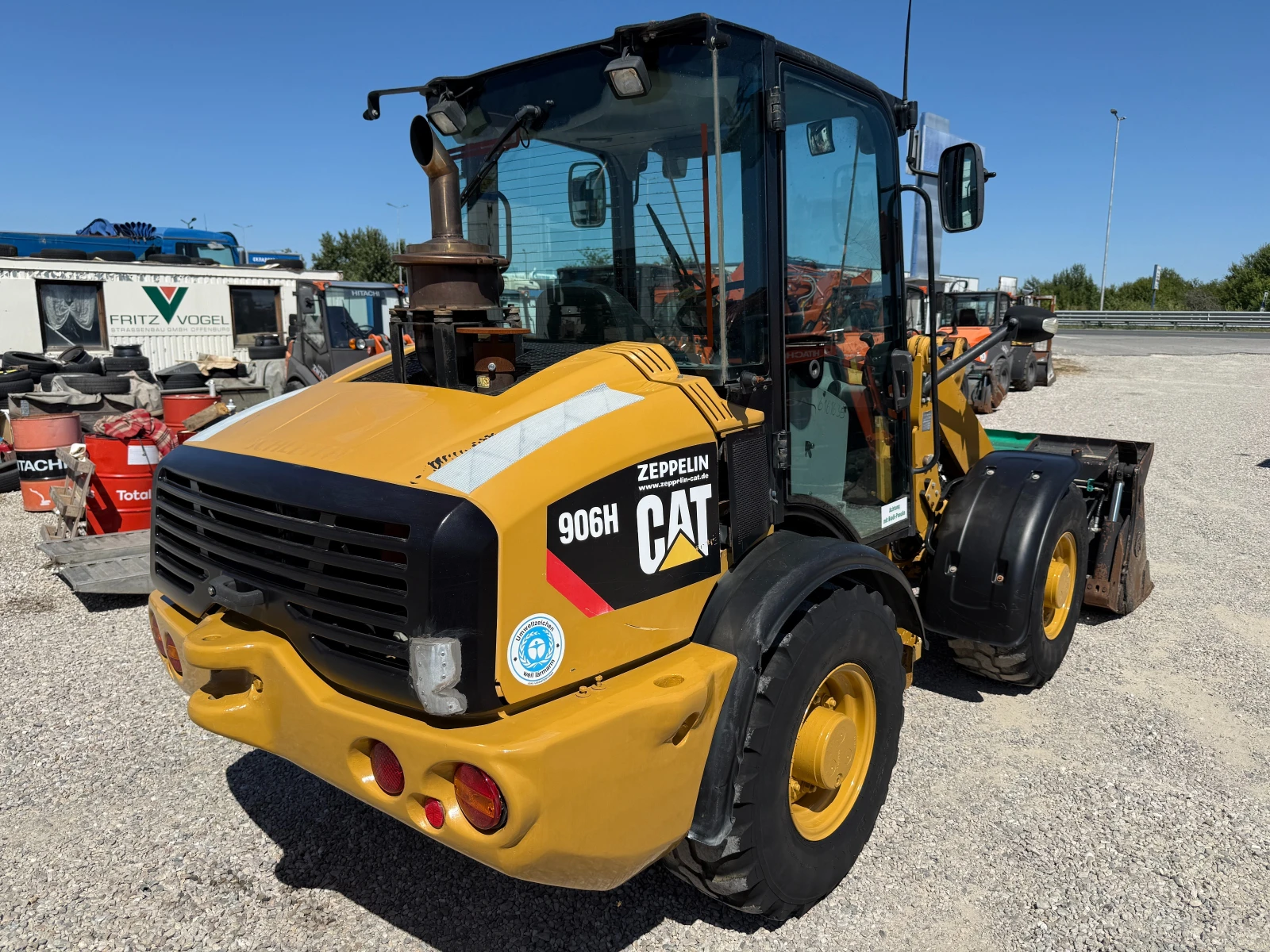 Челен товарач Caterpillar 906H - изображение 10