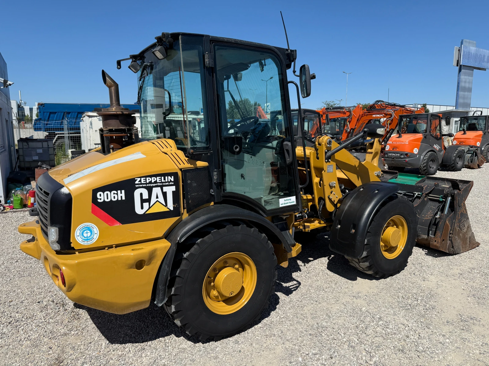   Caterpillar 906H | Mobile.bg   12