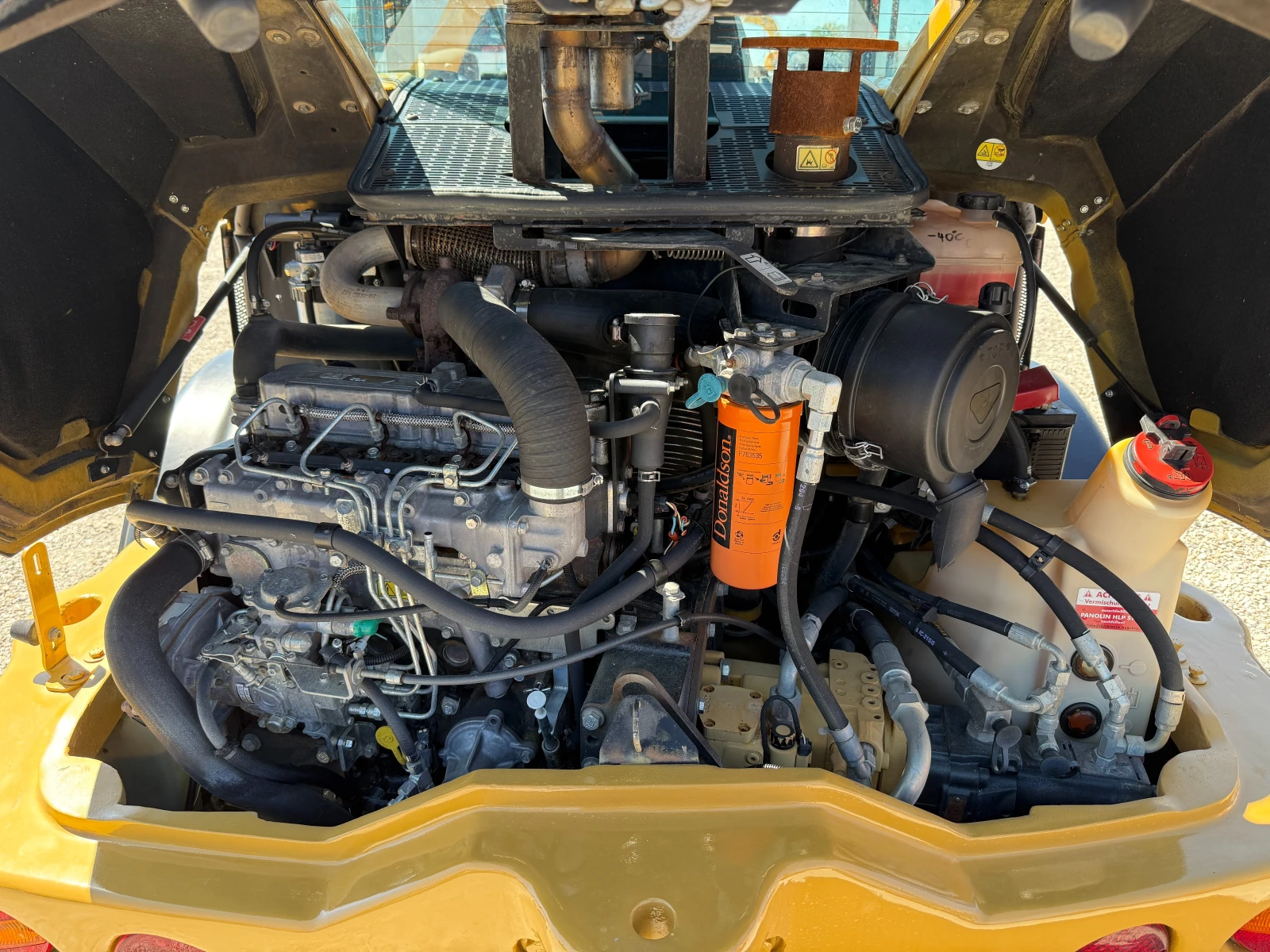 Челен товарач Caterpillar 906H - изображение 5