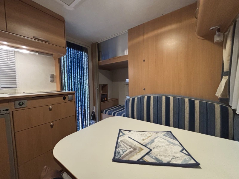 Каравана Adria Altea 462 PK, снимка 11 - Каравани и кемпери - 52499098