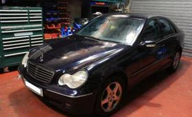 Двигател за Mercedes-Benz C 220, снимка 1