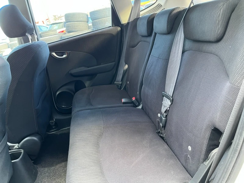 Honda Jazz  Facelift Automat, снимка 11 - Автомобили и джипове - 43629541