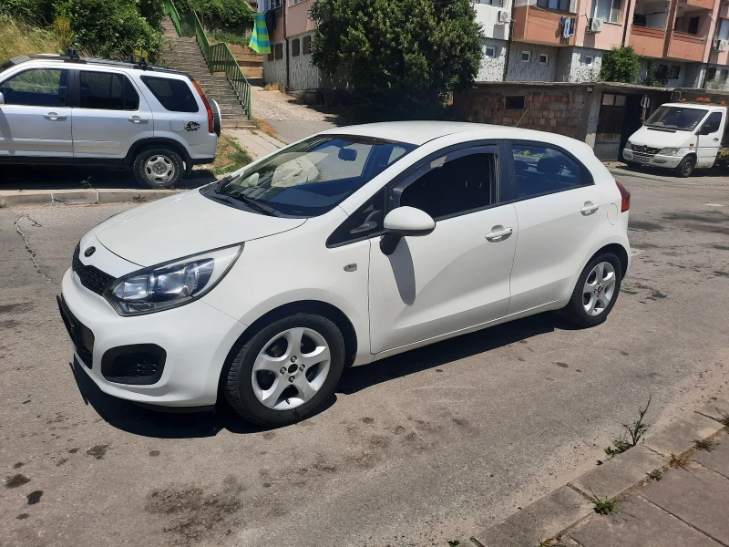 Kia Rio 1.25 бензин + ГАЗ, снимка 2 - Автомобили и джипове - 46683518