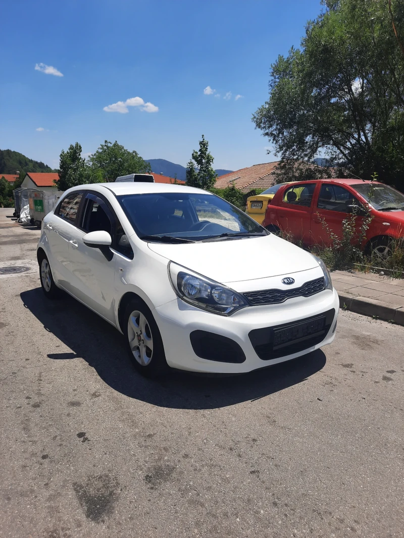 Kia Rio 1.25 бензин + ГАЗ, снимка 6 - Автомобили и джипове - 46683518