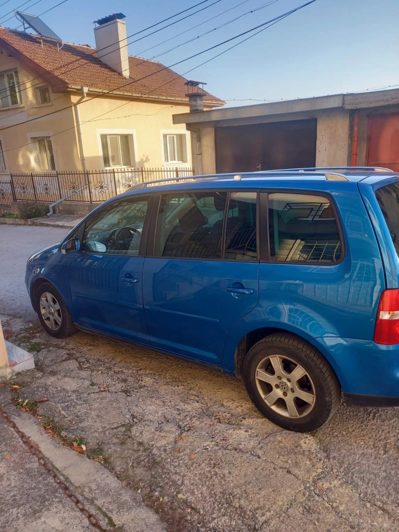 VW Touran 2.0 TDI 140hp, снимка 3 - Автомобили и джипове - 47767002