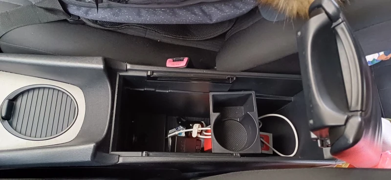 Toyota Avensis 1.8 147 vvti, снимка 9 - Автомобили и джипове - 52380891