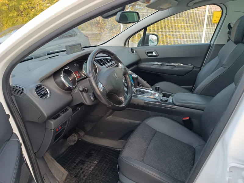 Peugeot 3008 1.6 BlueHDI Allure NAVI/PANO/KOJA/AUTO, снимка 5 - Автомобили и джипове - 49929692