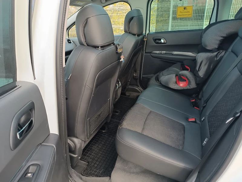 Peugeot 3008 1.6 BlueHDI Allure NAVI/PANO/KOJA/AUTO, снимка 9 - Автомобили и джипове - 49929692