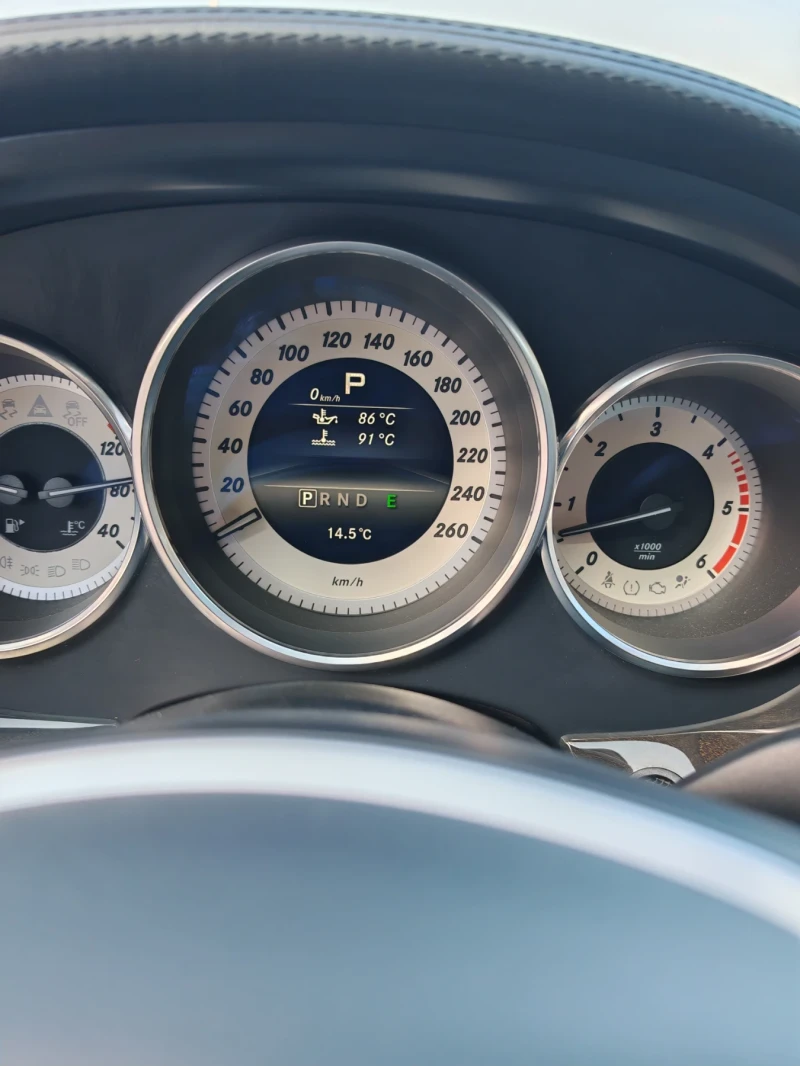 Mercedes-Benz CLS 350 Швейцария* Реални Км.* TOP!!! 4matic!, снимка 10 - Автомобили и джипове - 52072537