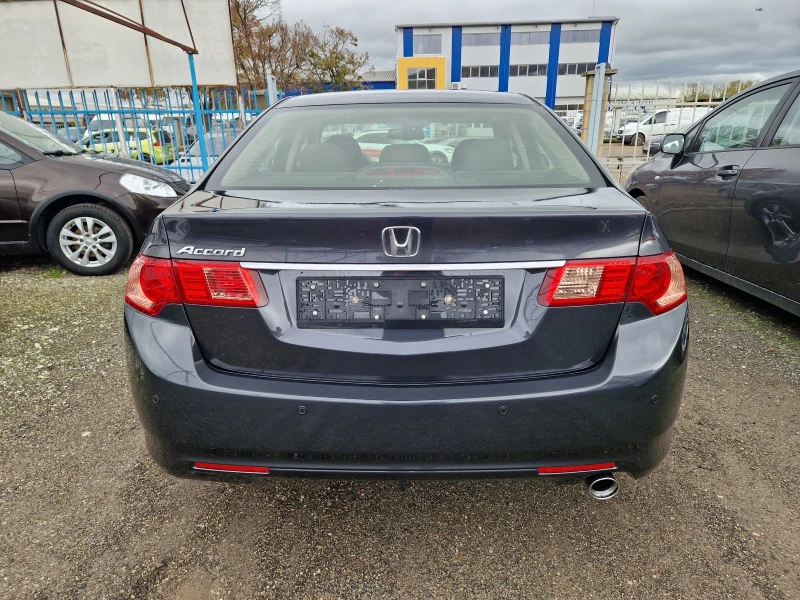Honda Accord 2.0i-VTEC Автоматик, снимка 4 - Автомобили и джипове - 52379274