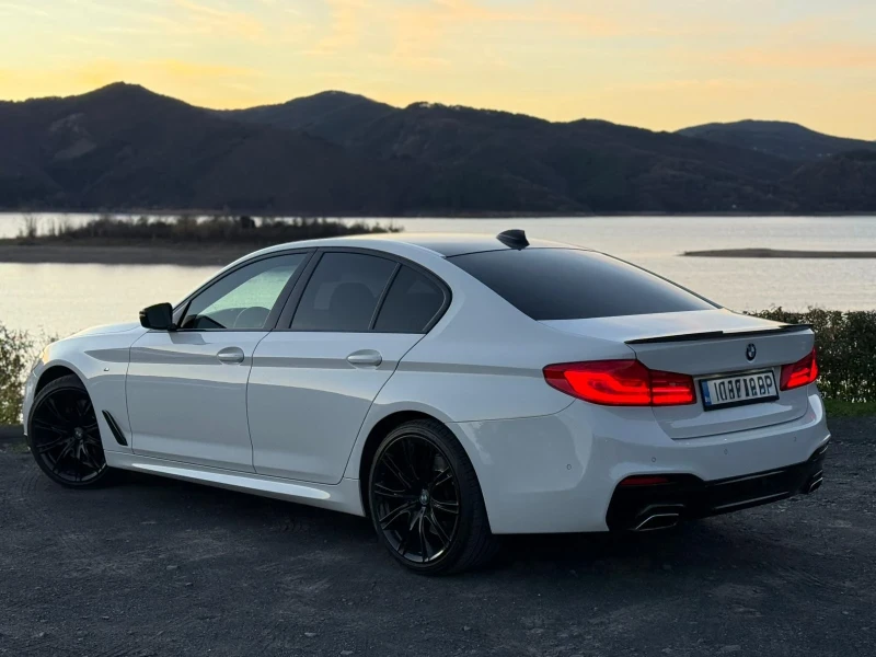 BMW 540 MPack* HeadUp* XDrive* Distronic* Memory* Ambient, снимка 6 - Автомобили и джипове - 52529012